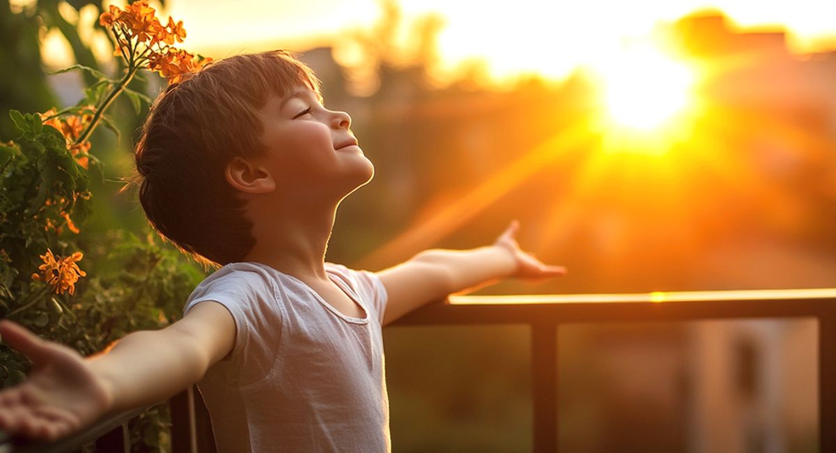 140+ Japanese Names That Mean “Sun” For Boys & Girls