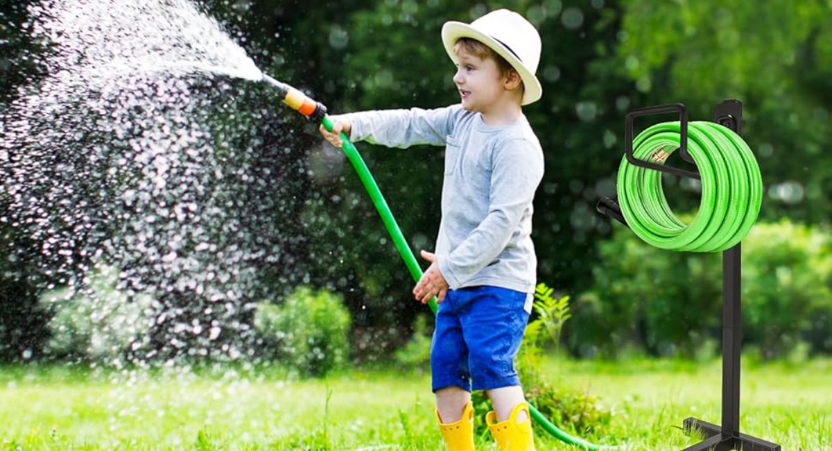 Japanese Names That Mean "Water" For Boys & Girls