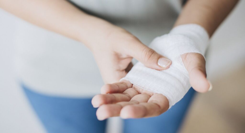 How to Handle Dog Bite Injuries Safely Through Proper Wound Cleaning